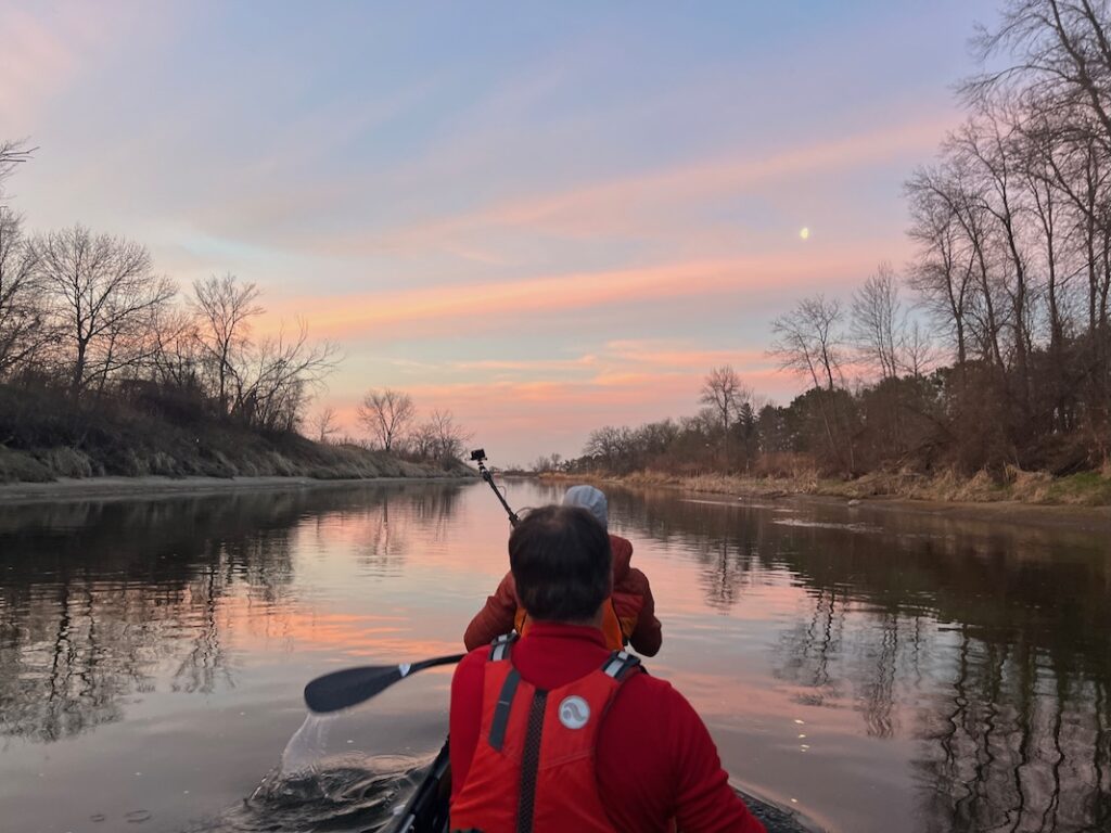 A peaceful dawn paddle on the upper Mississippi