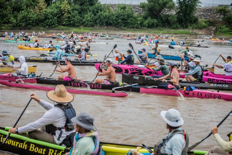 Hundreds of boats at the mass start of the MR340